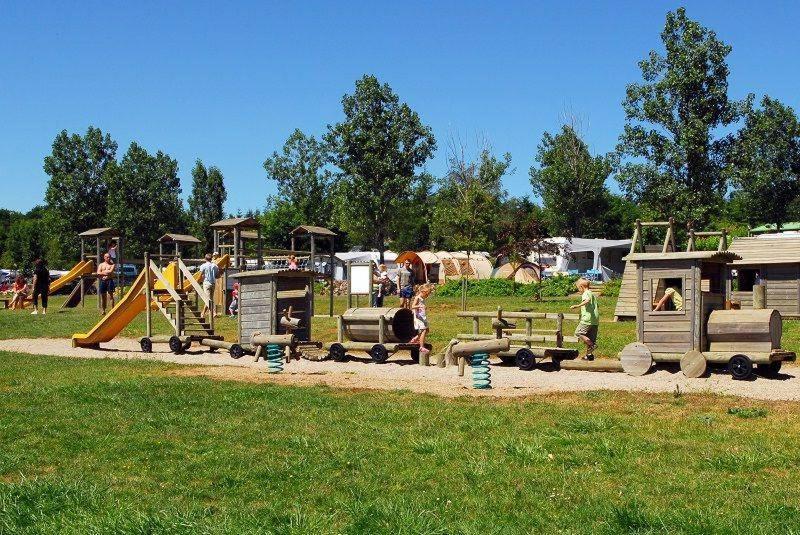 Hotel Camping Le Caussanel Canet-de-Salars Exterior foto